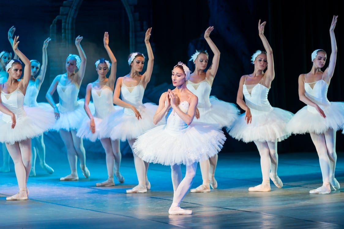 Image of ballet dancers